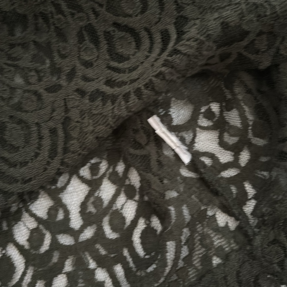BANANA REPUBLIC CORDED LACE, GREEN BLOUSE WITH BACK BUTTONS- SIZE XS - Picture 10 of 17